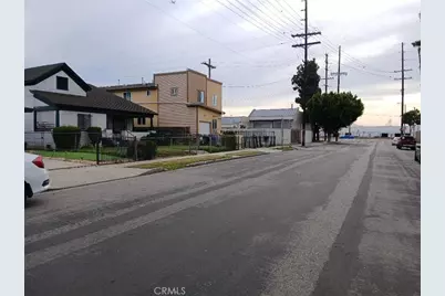 940 W 78th Street, Los Angeles, CA 90044 - Photo 8