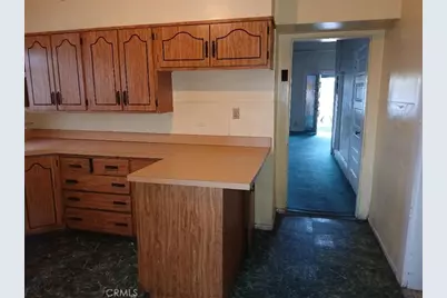 940 W 78th Street, Los Angeles, CA 90044 - Photo 14