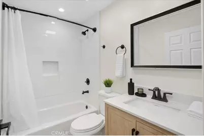 16619 Lake Avenue, Paramount, CA 90723 - Photo 18