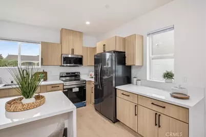 16619 Lake Avenue, Paramount, CA 90723 - Photo 6