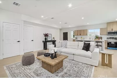 16619 Lake Avenue, Paramount, CA 90723 - Photo 8
