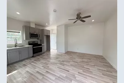 1018 W 67th, Los Angeles, CA 90044 - Photo 12