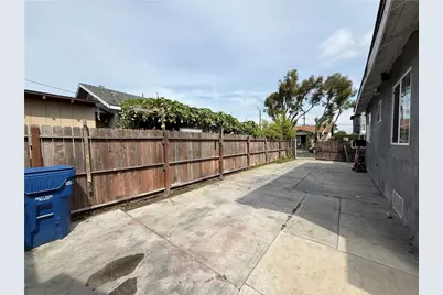 1018 W 67th, Los Angeles, CA 90044 - Photo 6