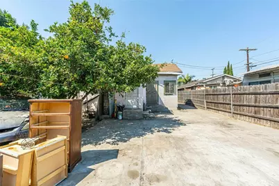 11422 Willowbrook, Los Angeles, CA 90059 - Photo 4