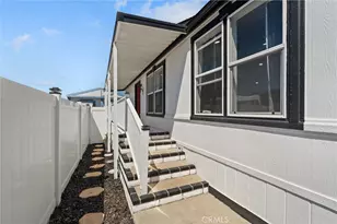 21851 Newland Square, Huntington Beach, CA 92646 - Photo 40