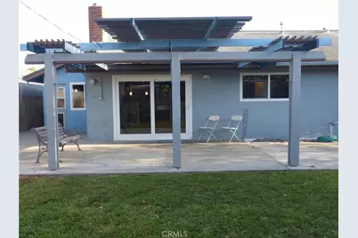 8881 Albatross Dr, Huntington Beach, CA 92646 - Photo 16