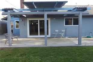 8881 Albatross Dr, Huntington Beach, CA 92646 - Photo 16