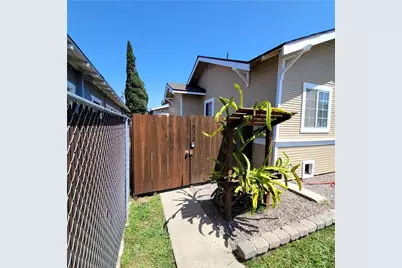 1030 Daisy, Long Beach, CA 90813 - Photo 4