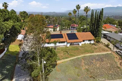 15745 Saddleback Road, Riverside, CA 92506 - Photo 14