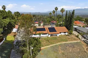 15745 Saddleback Rd, Riverside, CA 92506 - Photo 14