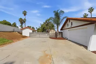15745 Saddleback Rd, Riverside, CA 92506 - Photo 42