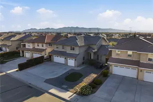 11276 Bridle Ln, Victorville, CA 92392 - Photo 4