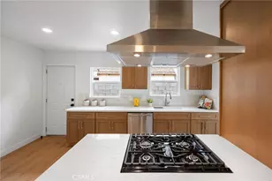 725 N Hanover, Anaheim, CA 92801 - Photo 10