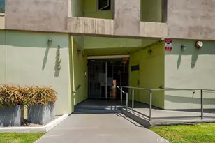 2400 Corinth Ave, Los Angeles, CA 90064 - Photo 24