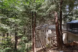 612 Sunderland Ct, Lake Arrowhead, CA 92352 - Photo 2