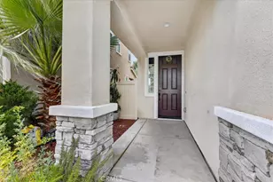 9701 Hawkeye Ln, Anaheim, CA 92804 - Photo 2