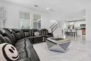 9701 Hawkeye Ln, Anaheim, CA 92804 - Photo 14