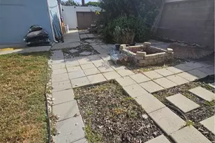 2001 Carfax, Long Beach, CA 90815 - Photo 22