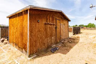 14280 Navajo, Apple Valley, CA 92307 - Photo 22