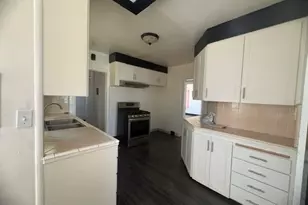 2196 N Orange Grove Ave, Pomona, CA 91768 - Photo 6