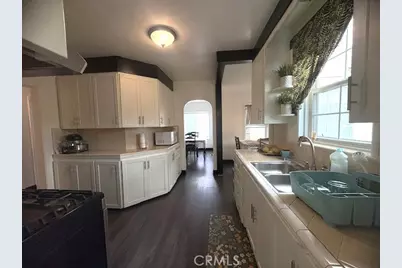2196 N Orange Grove Avenue, Pomona, CA 91768 - Photo 10