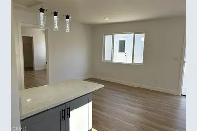 2033 W Burnett Street, Long Beach, CA 90810 - Photo 16