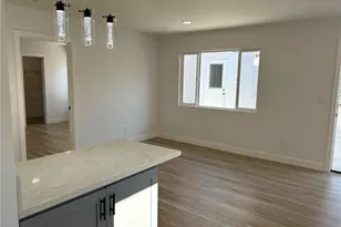 2033 W Burnett St, Long Beach, CA 90810 - Photo 16