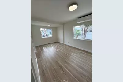 2033 W Burnett Street, Long Beach, CA 90810 - Photo 6