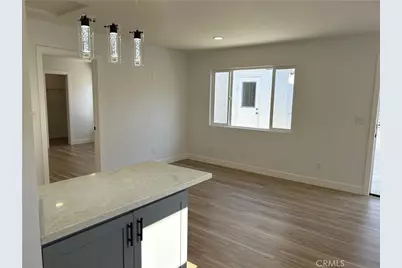 2033 W Burnett Street, Long Beach, CA 90810 - Photo 16