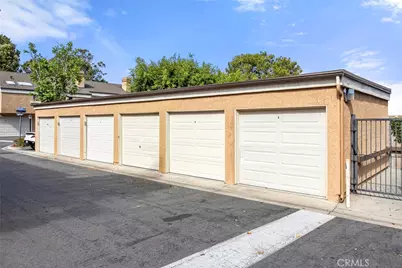 7851 Southlake #5, Huntington Beach, CA 92647 - Photo 28