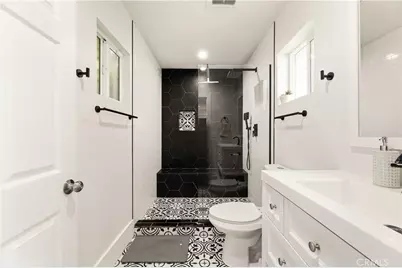 5319 4th Avenue, Los Angeles, CA 90043 - Photo 36