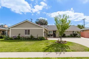122 N Carousel, Anaheim, CA 92806 - Photo 2