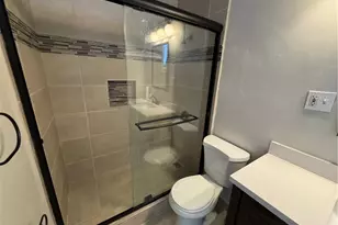 733 N Ridgewood Pl, Los Angeles, CA 90038 - Photo 10