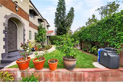 1053 S Oxford Avenue, Los Angeles, CA 90006 - Photo 6
