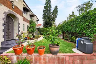 1053 S Oxford Ave, Los Angeles, CA 90006 - Photo 6