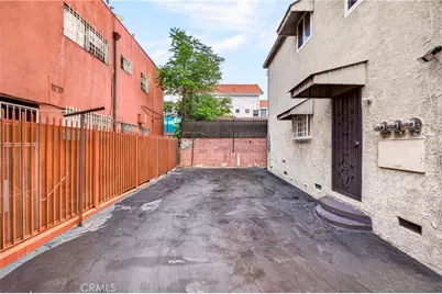 1053 S Oxford Avenue, Los Angeles, CA 90006 - Photo 38