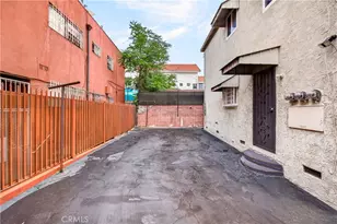 1053 S Oxford Ave, Los Angeles, CA 90006 - Photo 38