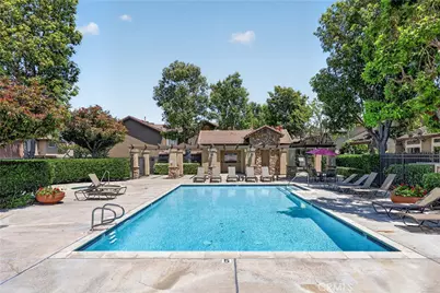 512 S Hollydale, Anaheim, CA 92808 - Photo 46