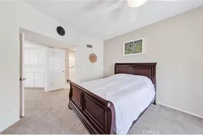 512 S Hollydale, Anaheim, CA 92808 - Photo 32