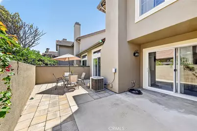 512 S Hollydale, Anaheim, CA 92808 - Photo 38