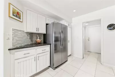 512 S Hollydale, Anaheim, CA 92808 - Photo 16