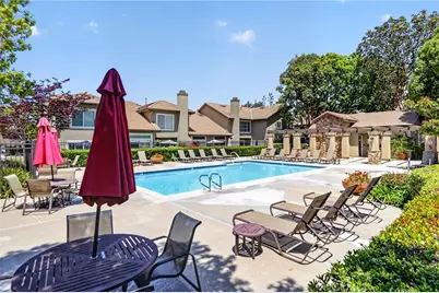 512 S Hollydale, Anaheim, CA 92808 - Photo 44