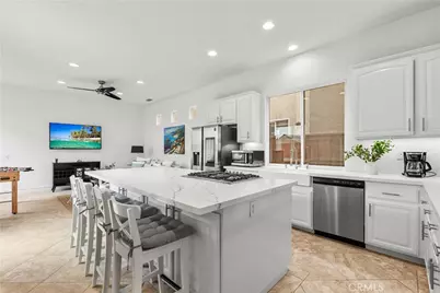 513 Pecan Ave, Huntington Beach, CA 92648 - Photo 14