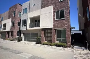 812 Brickyard, Costa Mesa, CA 92627 - Photo 2