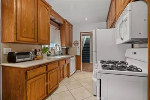 10253 Angell, Downey, CA 90242 - Photo 14