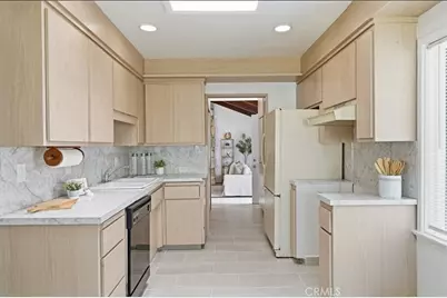 4850 Sunfield Avenue, Long Beach, CA 90808 - Photo 16