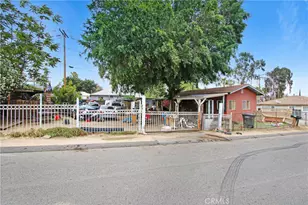 32995 Oleander, Lake Elsinore, CA 92530 - Photo 2