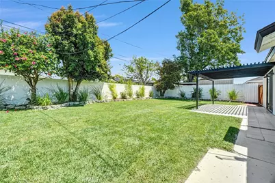 14492 Spa Drive, Huntington Beach, CA 92647 - Photo 38