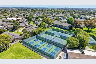 8933 Biscayne Court, Huntington Beach, CA 92646 - Photo 32