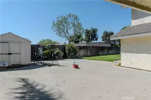 1042 Robinson Ct, Hanford, CA 93230 - Photo 14